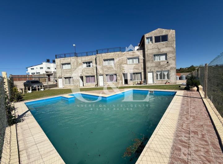 COMPLEJO TURÍSTICO 5 DUPLEX (30 PLAZAS) Y 850M² TERRENO. VISTAS DEL LAGO 4