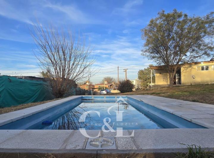 VENTA CHALET EQUIPADO CON PILETA, 900MTS DE TERRENO A 100MTS DE RUTA 38 En Villa Santa Cruz del Lago 4