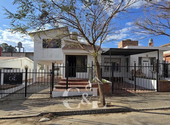 VENTA CASA   DUPLEX   DPTO C/GAS NATURAL, A MTS DE AV. CÁRCANO.  VILLA CARLOS PAZ 2