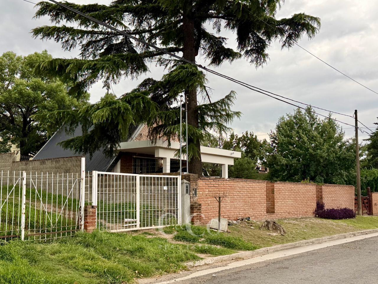 Casa Alpina Con Quincho Y Piscina en 900 M² De Terreno - Solares De Las Ensenadas – Villa Carlos Paz