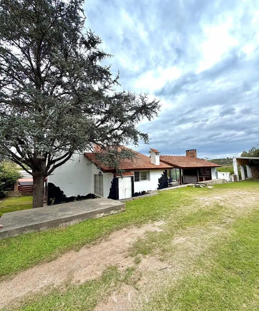 Venta Casa 3 / 4 Dormitorios Con Piscina A 50 Metros De Ruta 38 En Villa Del Lago - Villa Carlos Paz 3
