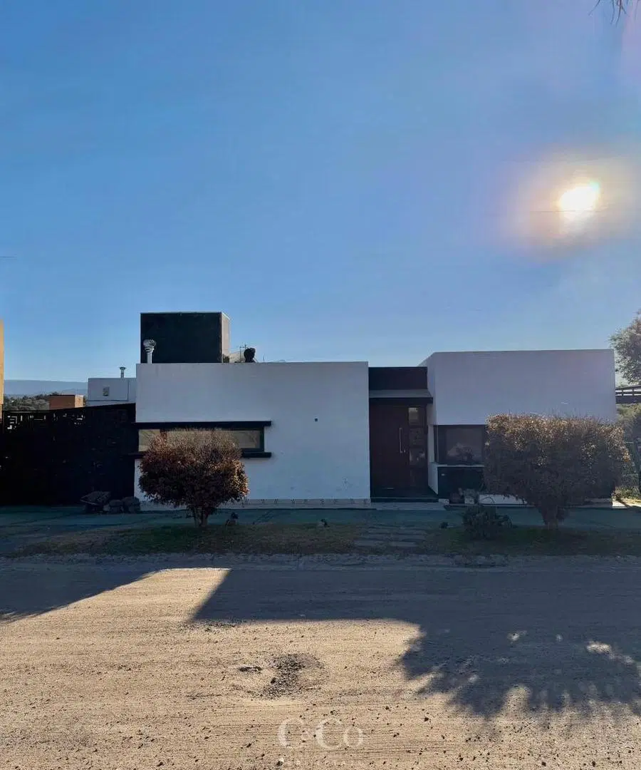 Venta Casa 3 Dormitorios Con Pileta, Todos Los Servicios En El Dorado 2 - San Antonio De Arredondo 3
