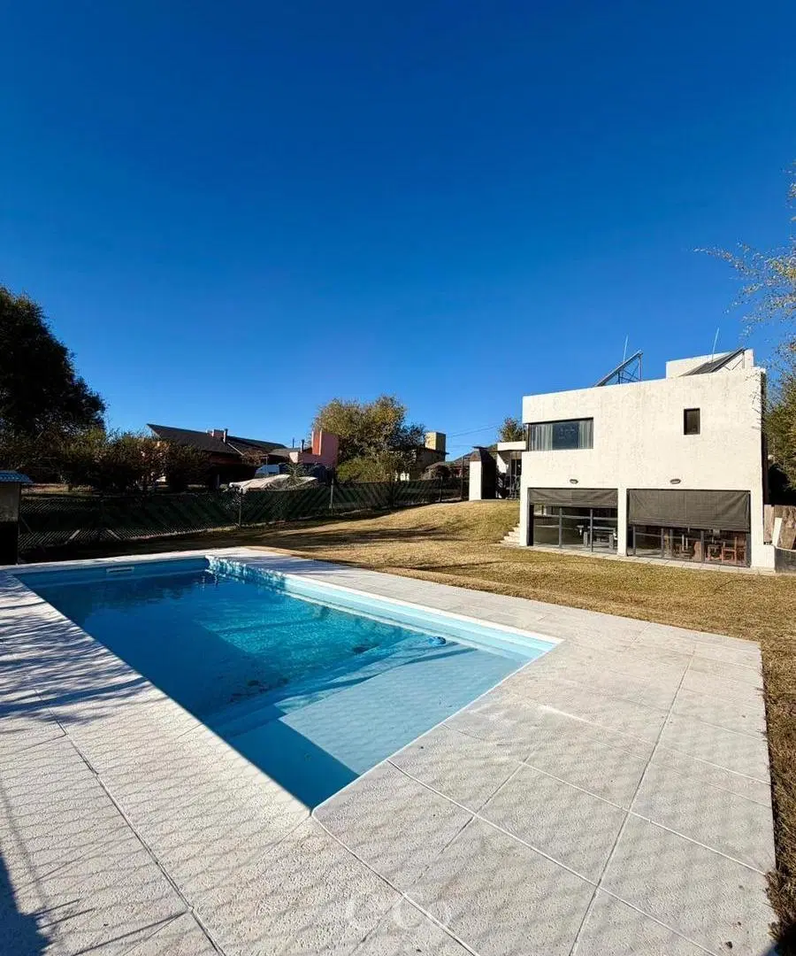 Venta Casa 3 Dormitorios Con Pileta, Todos Los Servicios En El Dorado 2 - San Antonio De Arredondo 1