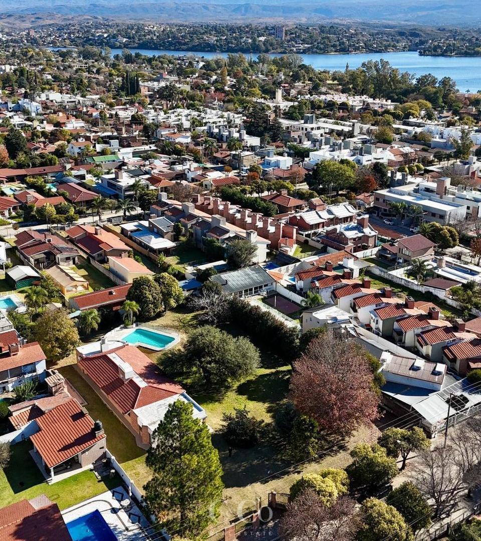 Venta Terreno Premium de 3.000 m2 En Villa Carlos Paz - Barrio Santa Rita A Metros De La Costanera