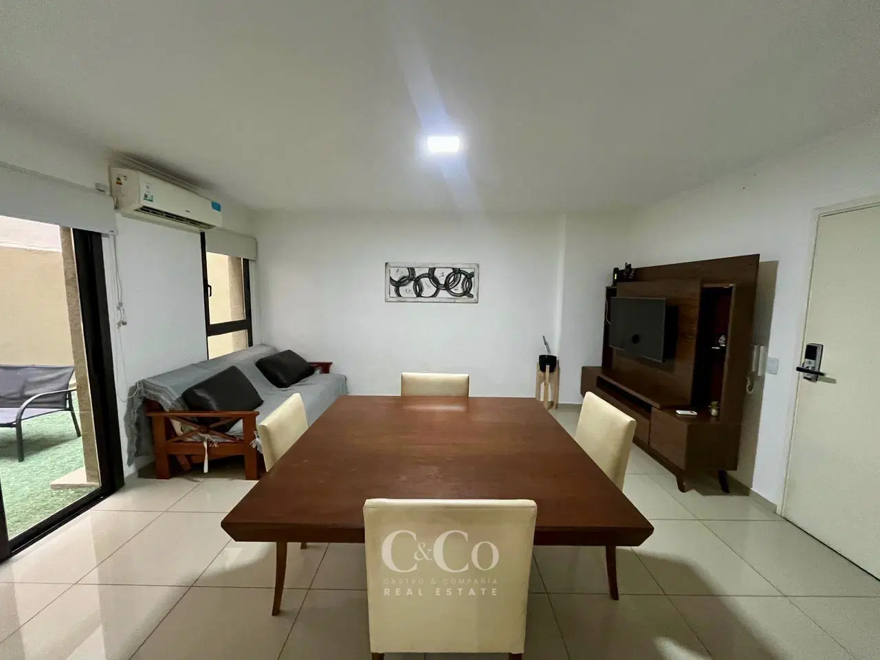 Venta Departamento De Categoría De 1 Dormitorio Y Cochera - Edificio El Pórtico En Carlos Paz Centro 1