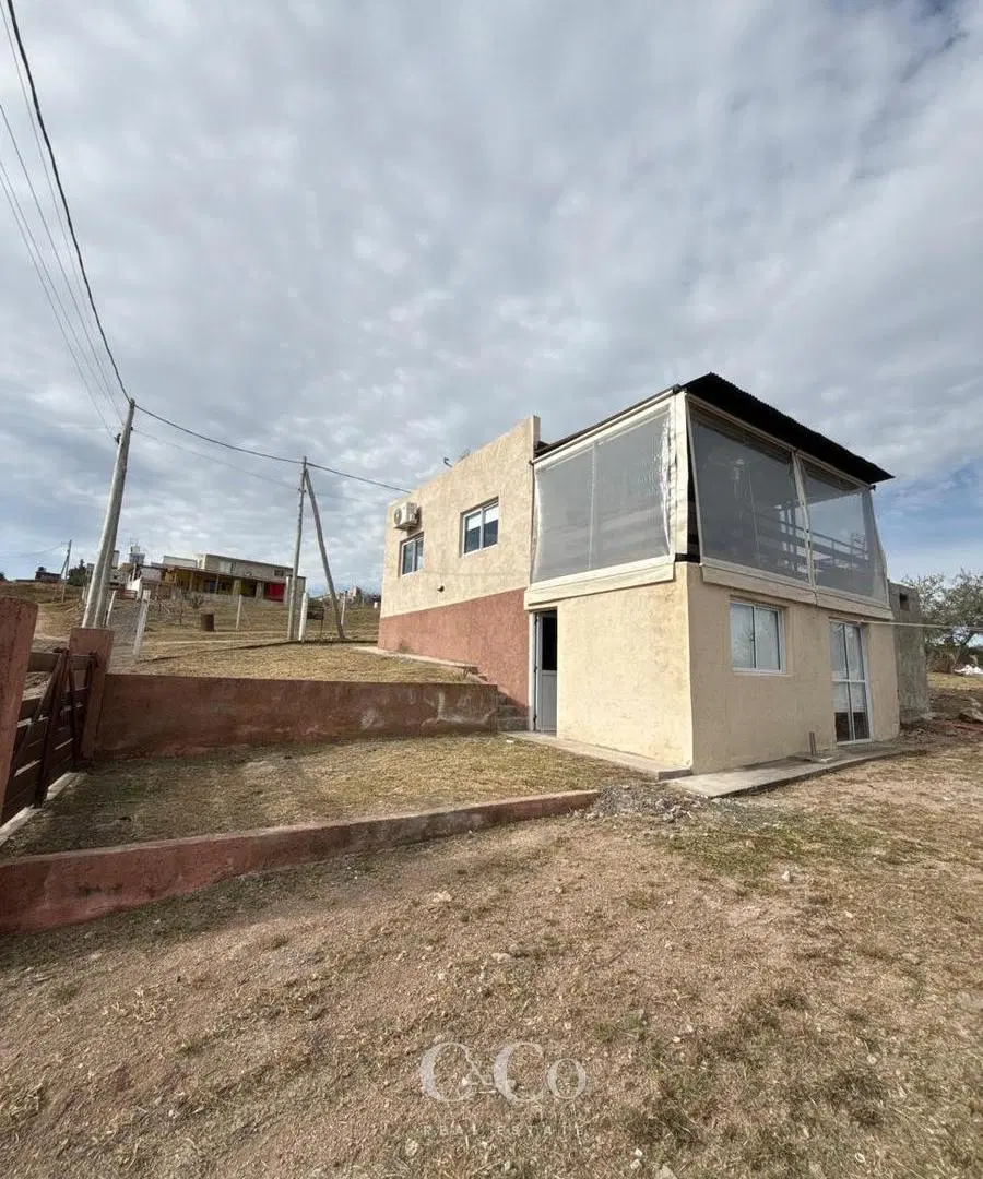 Venta Casa De 2 Dormitorios Y Piscina Con Vista A Las Sierras – Villa Santa Cruz Del Lago 1