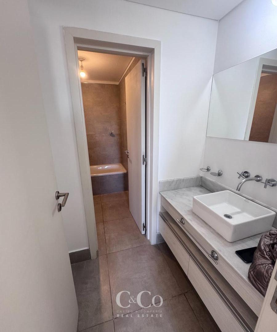 Venta Departamento de Categoría 2 Dormitorios Balcón Edificio Ópera Piso 9 Centro Villa Carlos Paz