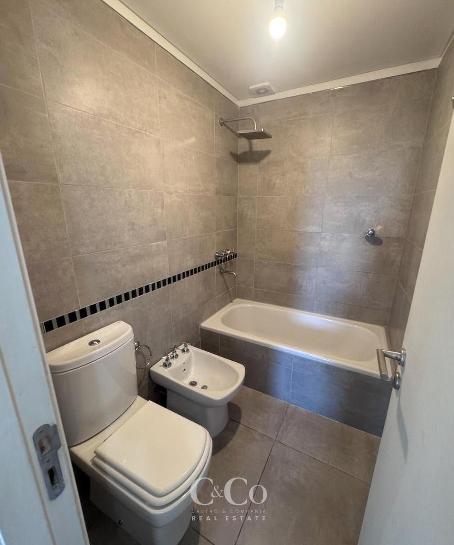 Venta Departamento de Categoría 2 Dormitorios Balcón Edificio Ópera Piso 9 Centro Villa Carlos Paz