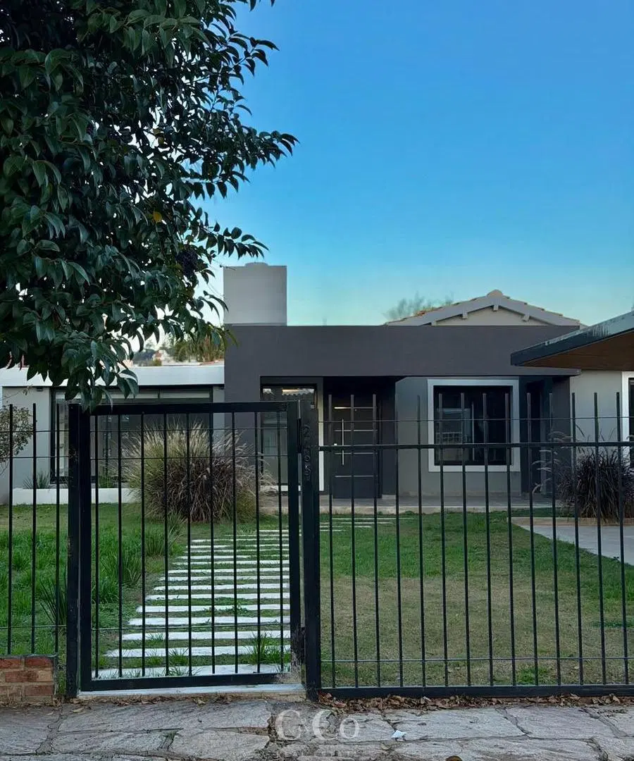Venta Moderna Casa A Estrenar De 4 Dormitorios Y Piscina En Barrio Santa Rita – Villa Carlos Paz 5