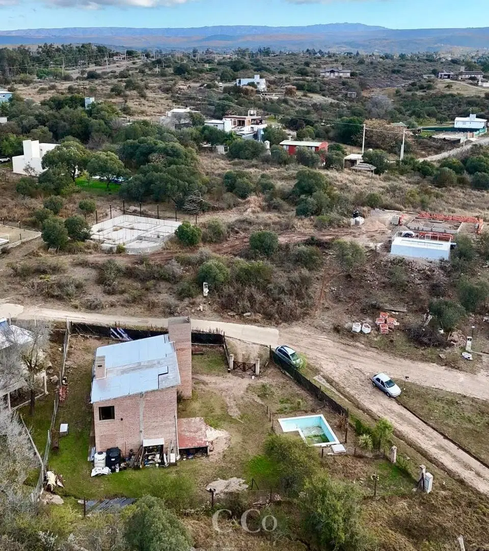 Venta Propiedad De 3 Dormitorios Con Cochera Y Piscina En Barrio Semi Cerrado Keoken, Tanti 2