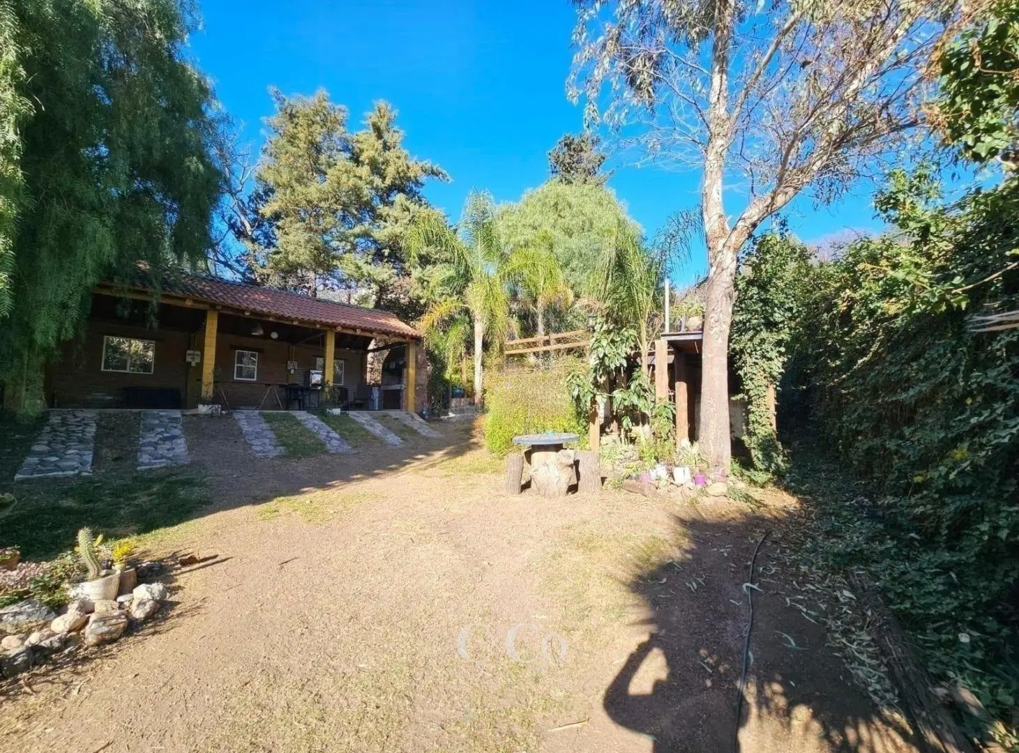Venta Complejo de 2 Cabañas con Piscina frente al Lago San Roque en Parque Siquiman 4