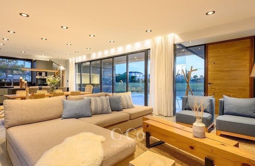 Foto de Venta Casa De Categoría 3 Dormitorios Con Piscina en Carlos Paz Golf, imagen 4
