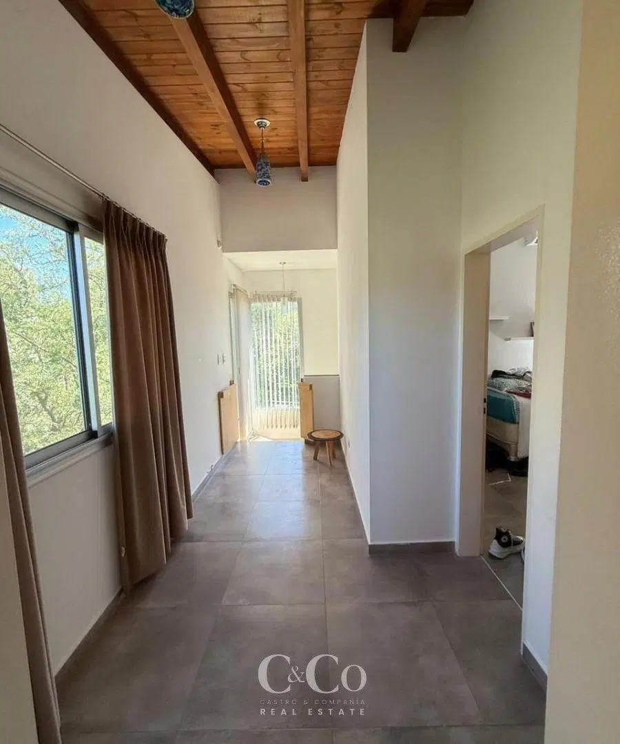 Venta Casa de Categoría 2 Dormitorios con Piscina en Barrio Privado Valle del Golf - Malagueño 4