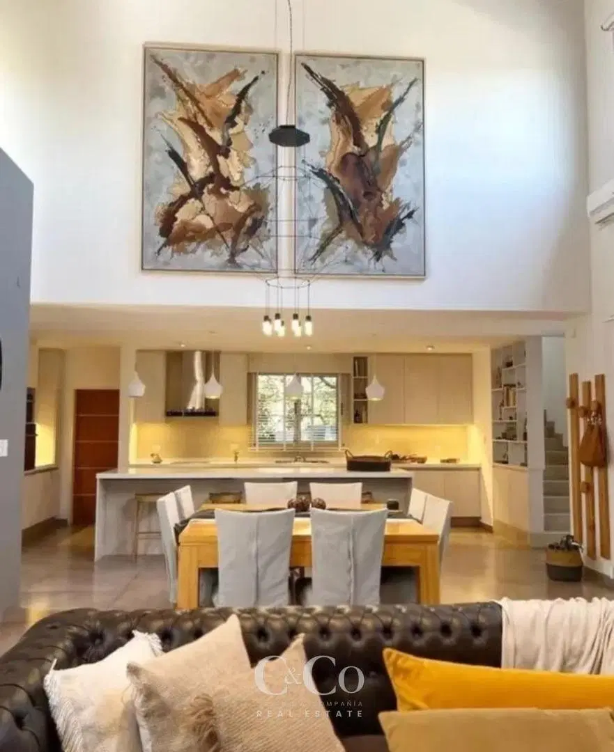Venta Casa de Categoría 2 Dormitorios con Piscina en Barrio Privado Valle del Golf - Malagueño 8