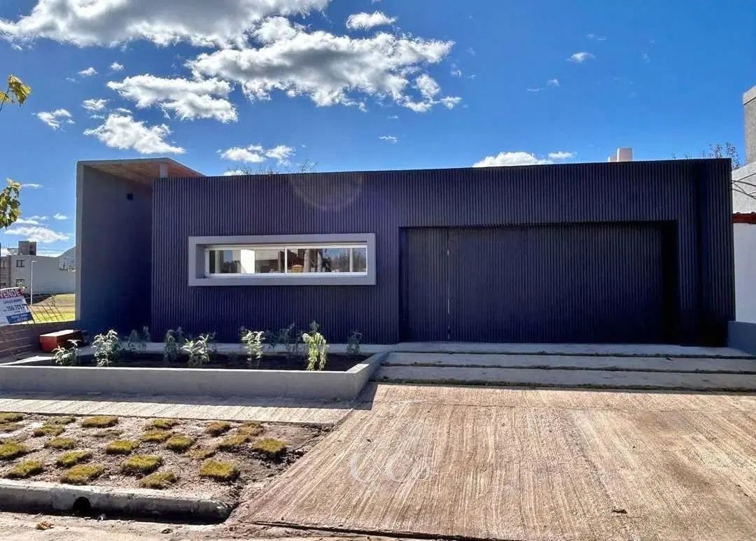 Venta Casa De Diseño De 3 Dormitorios En Tejas 4 – Malagueño 3