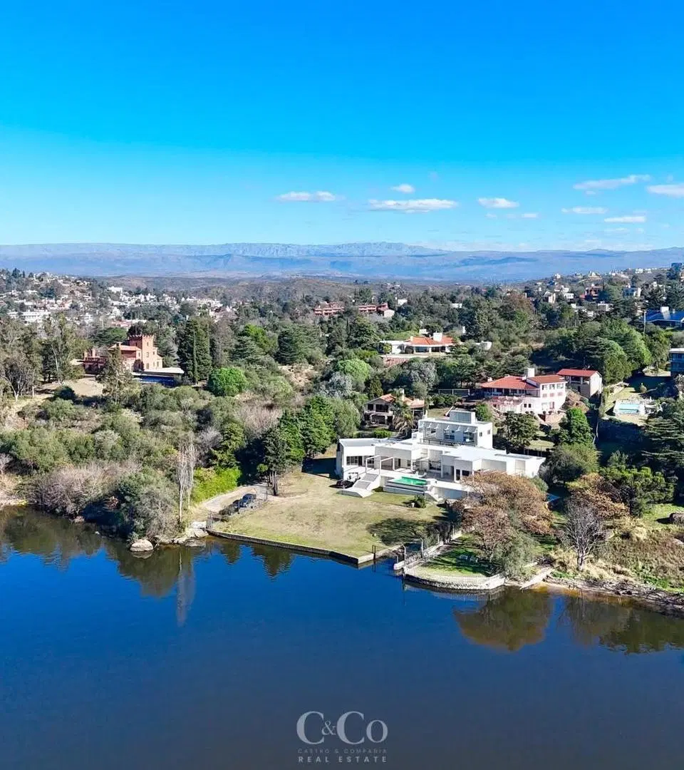 Venta Exclusiva Propiedad Con Costa Propia Bajada Directa Al Lago En Villa Del Lago 3