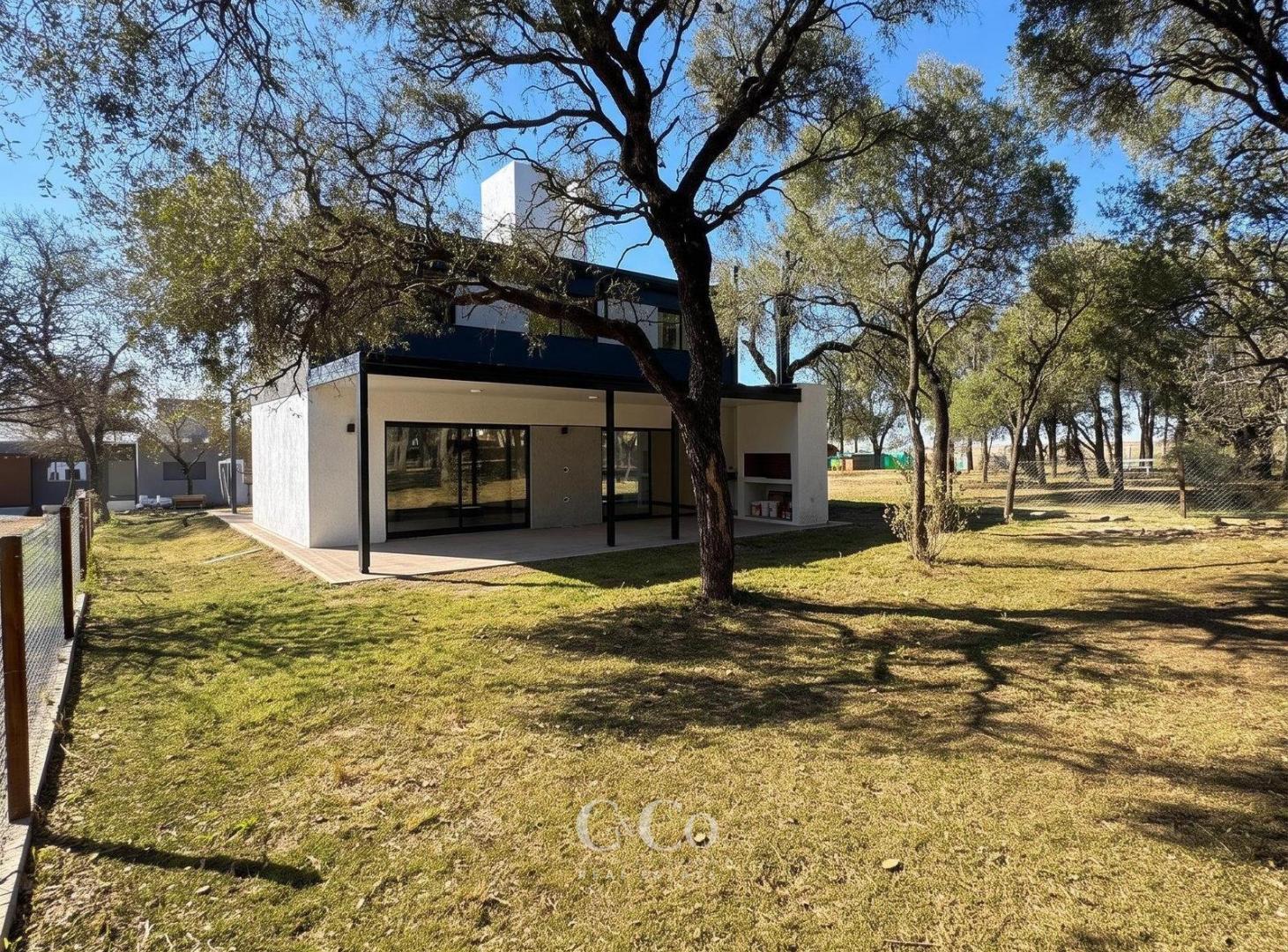 Foto de Venta Casa a Estrenar de 3 Dormitorios en Barrio Privado Valle del Golf, imagen 4