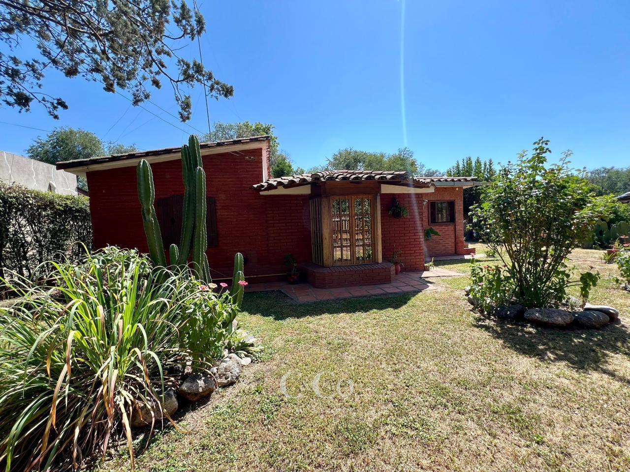 Foto de Chalet de 2 Dormitorios con Pileta en Venta, B. El Descanso - Anisacate, imagen 3