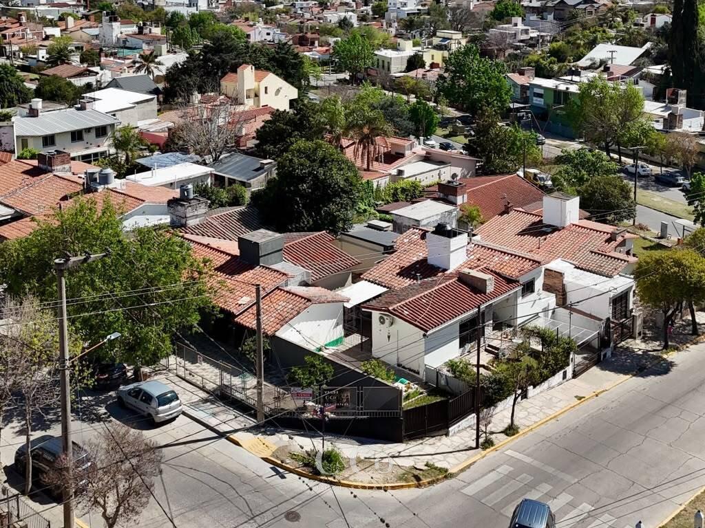 Foto de Vende Casa Remodelada A Nueva A Metros Del Centro – B° Malvinas, Villa, imagen 1