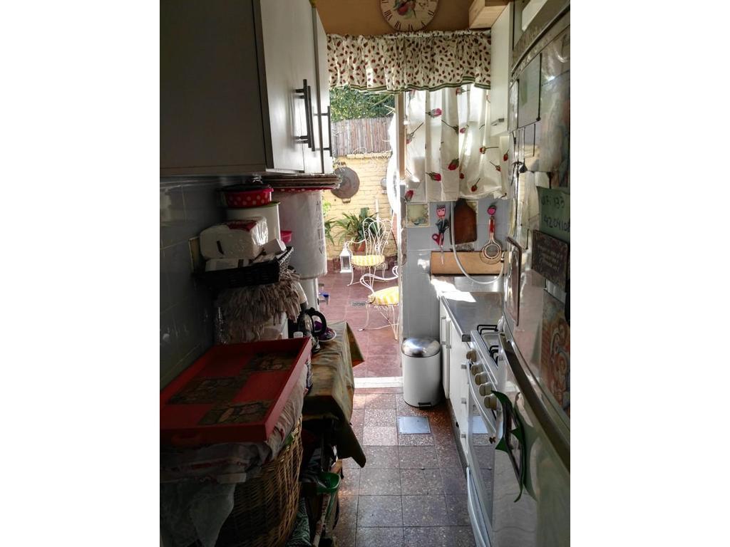 Foto de 2 amb con patio y parrilla. SIN EXPENSAS. A 2 y 1/2 de Av Libertador., imagen 2