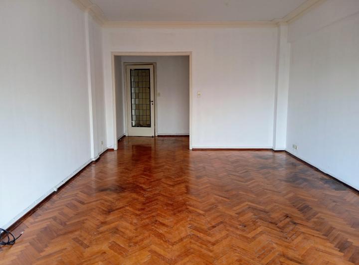 4 amb en excelente Edificio. A 1c/ de Av Maipú. 5