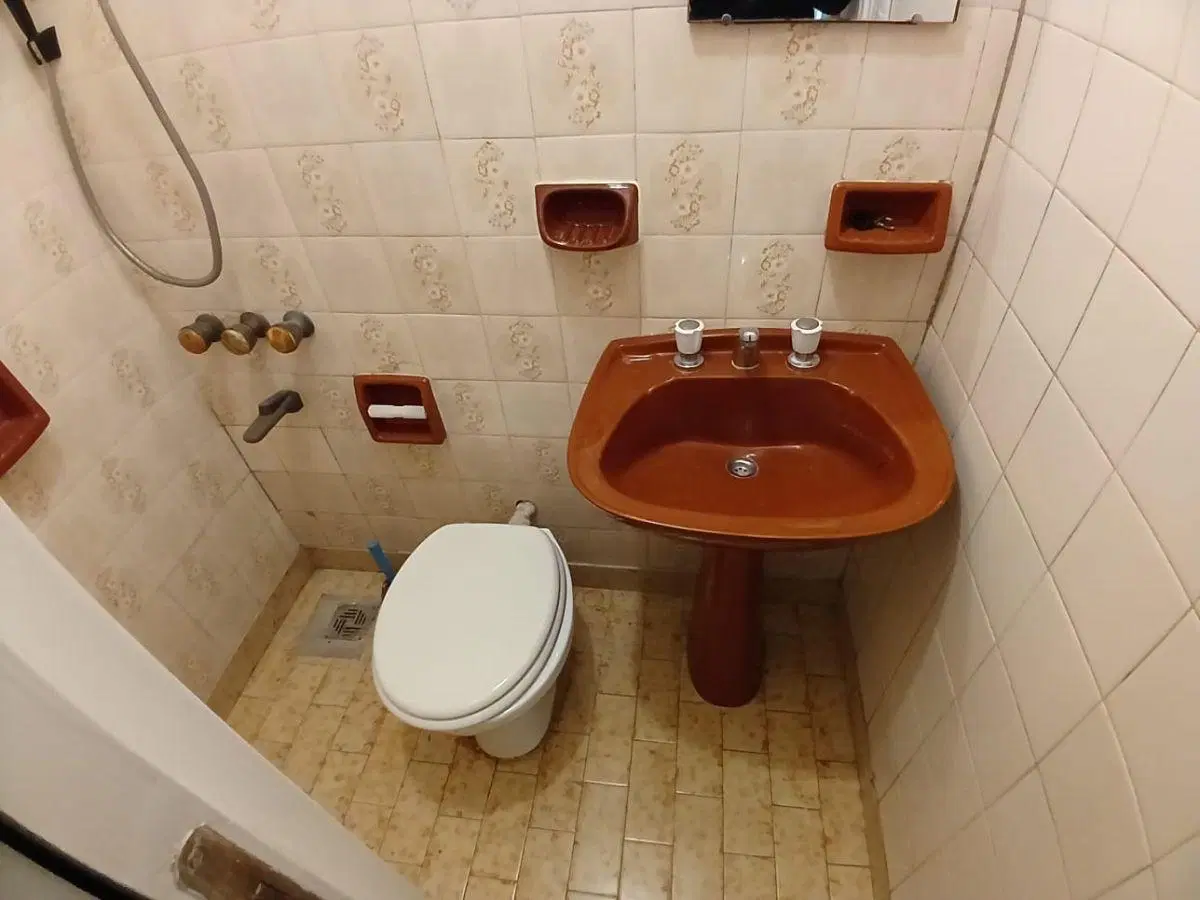 Casa de 3 ambientes con cochera y jardin en Alquiler, en Olivos 2