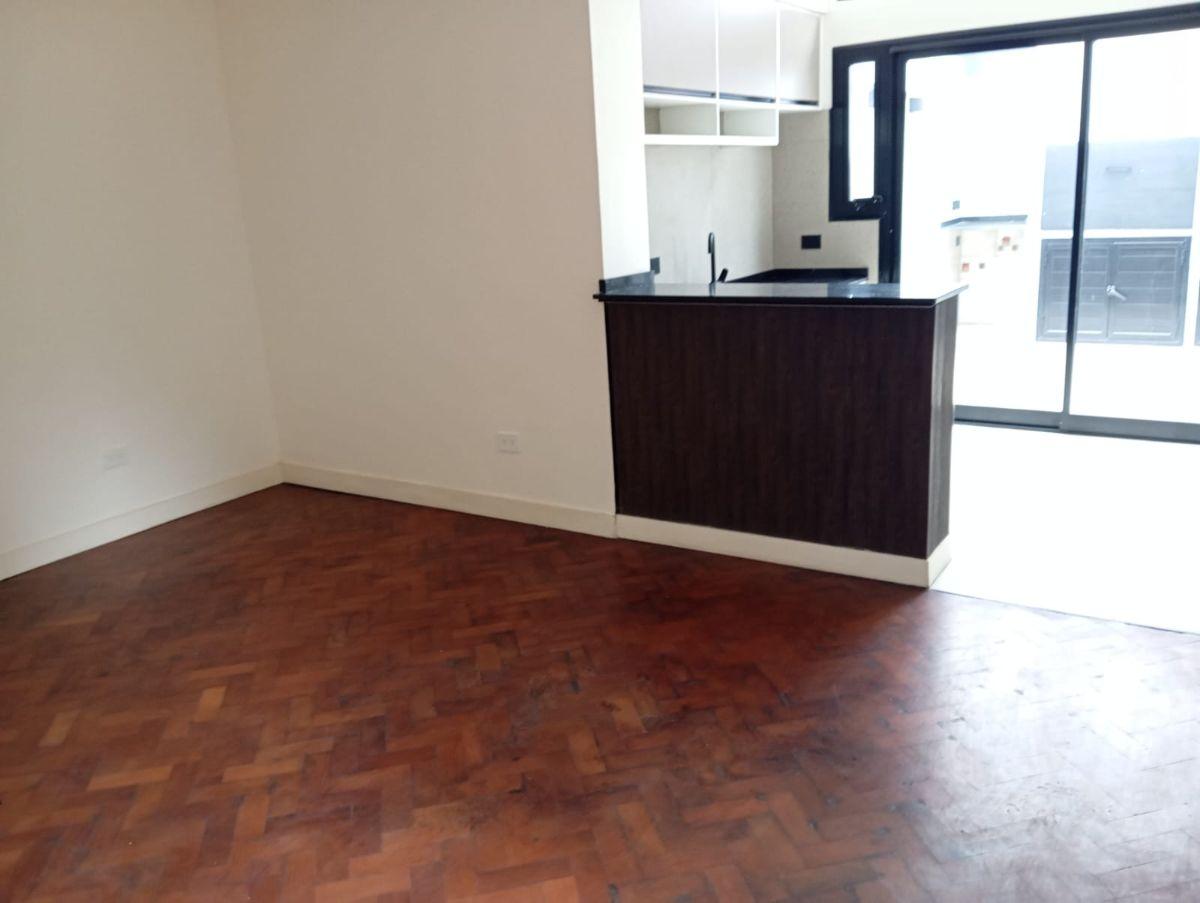 Foto de PH 3 amb con patio,1er piso por escalera. Reciclado a nuevo. A metros, imagen 2