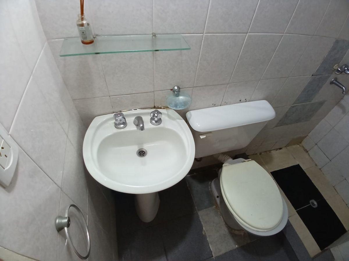Foto de Departamento de 2 ambientes en alquiler en Olivos, imagen 2