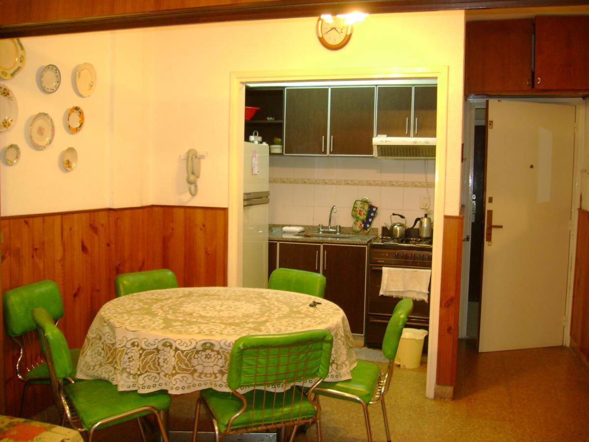 Departamento 2 Ambientes con Cochera en Pleno Centro 2