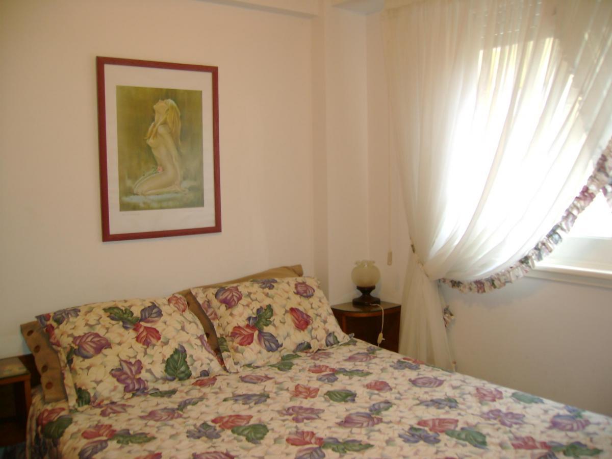 Departamento 2 Ambientes con Cochera en Pleno Centro 3
