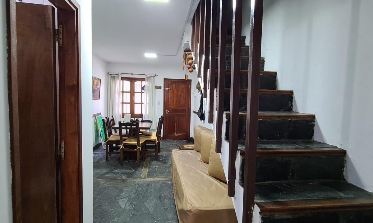 Duplex Cuatro Ambientes con Cochera - Zona Residentes Permanentes 3