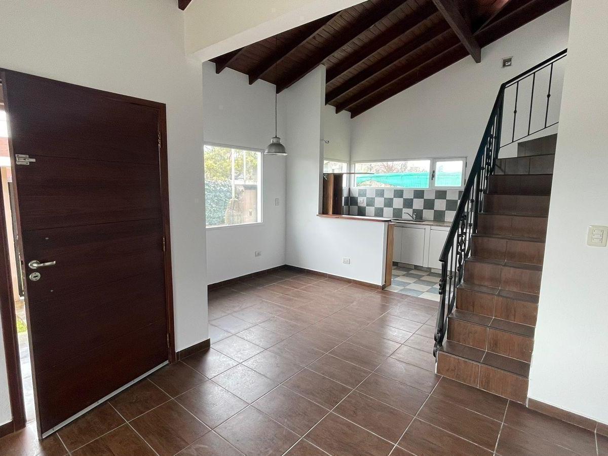 Venta de Casas en Barrio San Rafael - Ideal Vivienda Permanente! 2