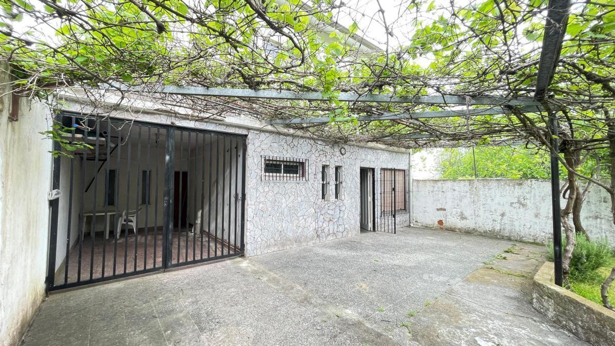 Excelente Casa de 6 Ambientes - Ideal Para Vivienda Permanente! 2