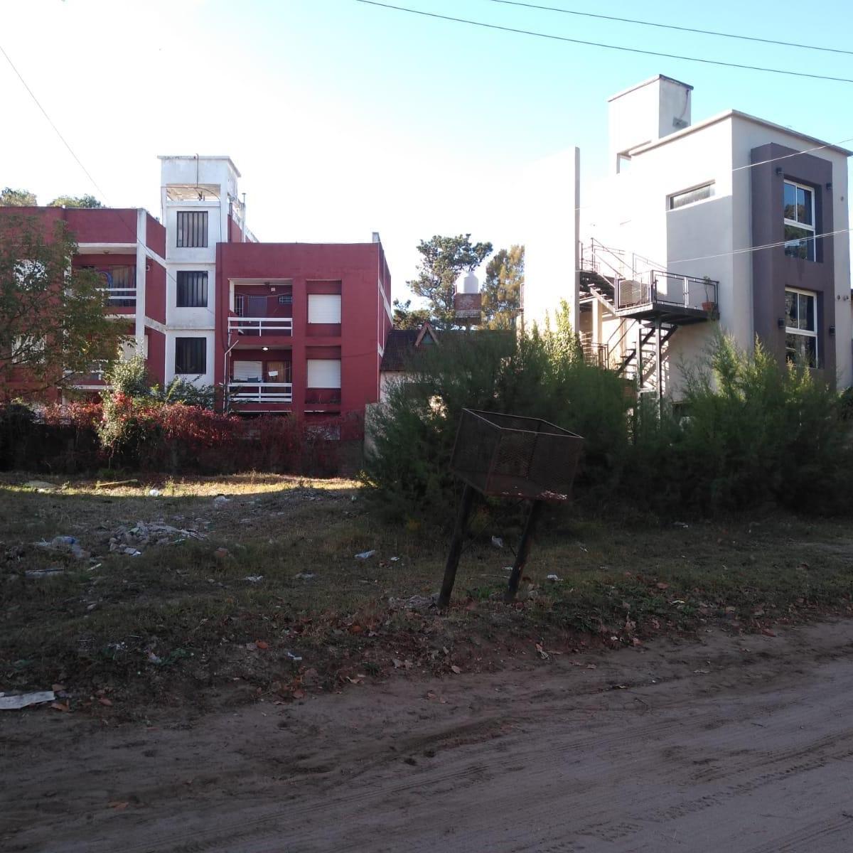 LOTE DE TERRENO - IDEAL COMPLEJO DE DEPARTAMENTOS