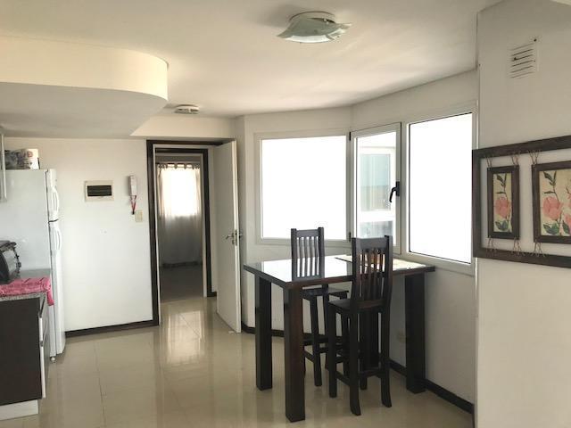 Foto de EXCLUSIVO PISO CUATRO AMBIENTES CON COCHERA CON GRAN VISTA AL MAR!!!, imagen 3