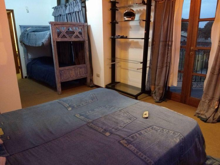 Importante Casa Cuatro Ambientes en Costa Azul 5