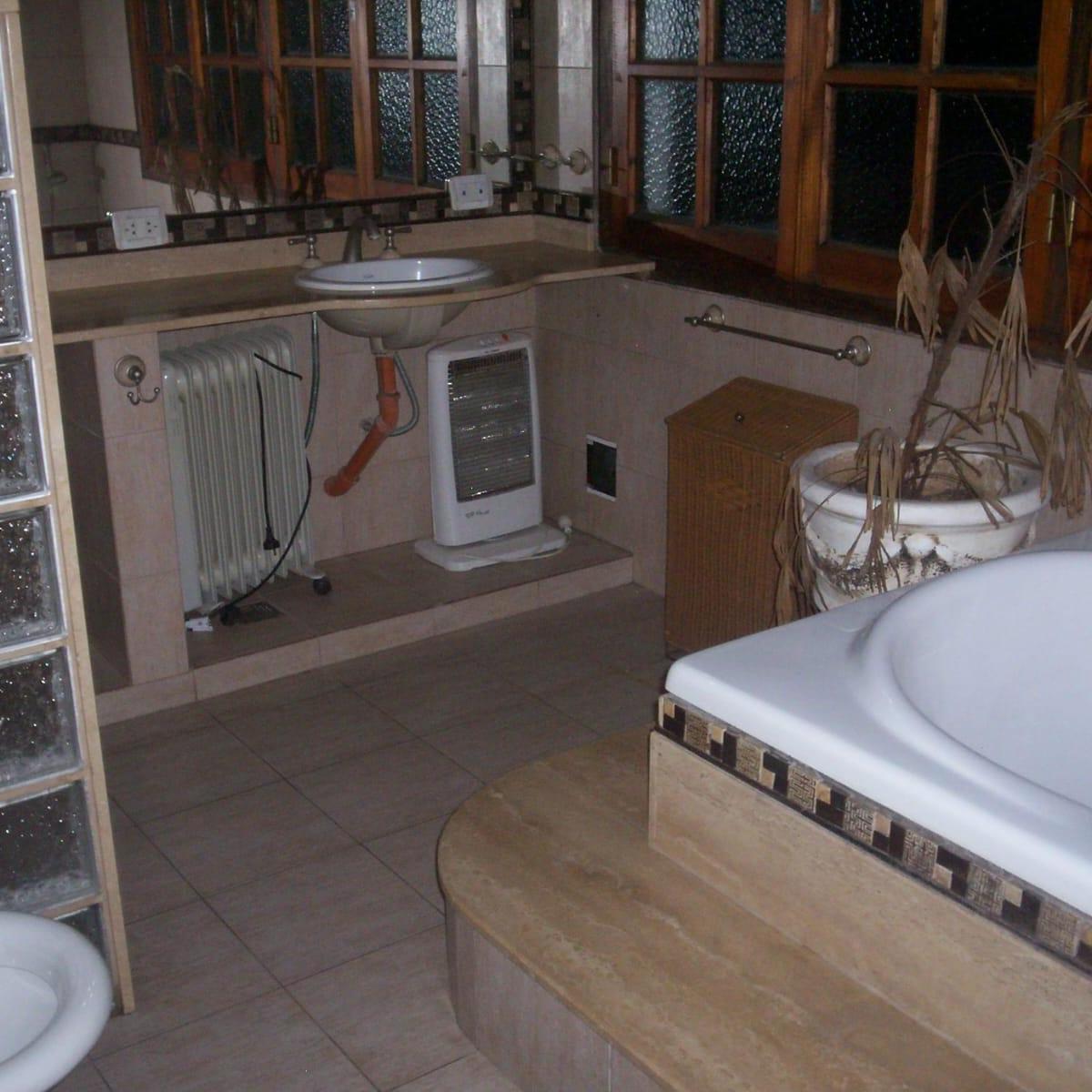 Importante Casa Cuatro Ambientes en Costa Azul 3