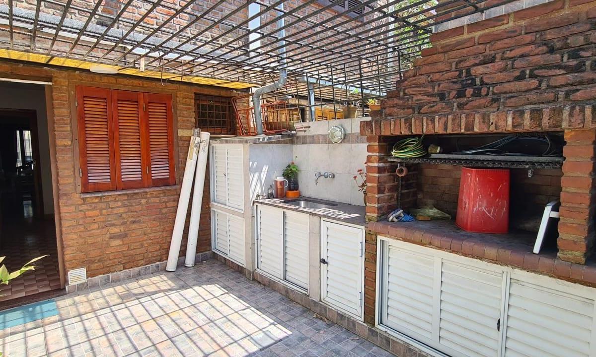 Duplex Tres Ambientes con Cochera - Gas Conectado 5