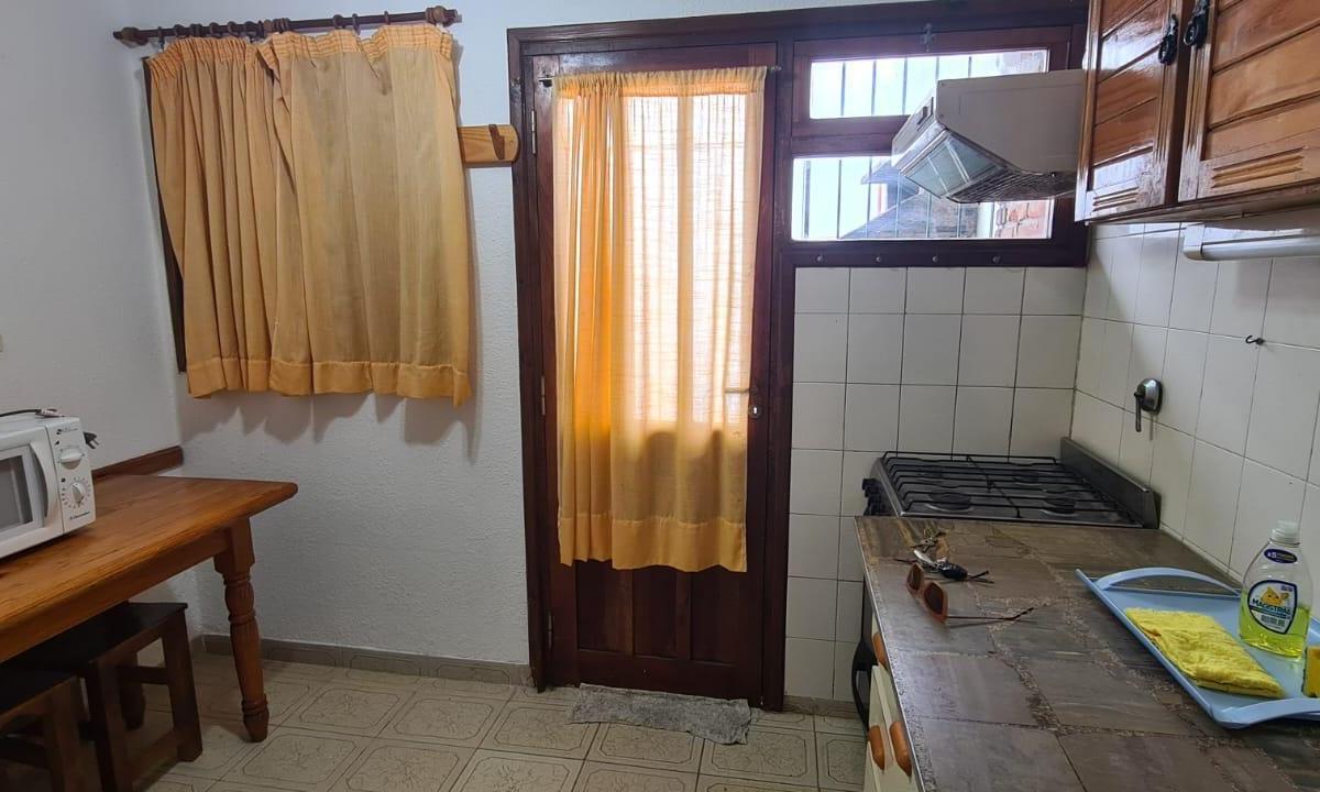 Duplex Tres Ambientes con Patio y Cochera 4