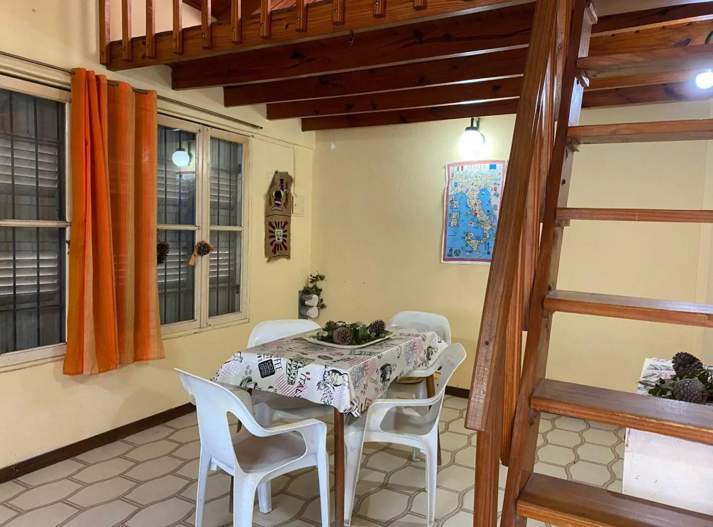 CHALET DOS AMBIENTES CON GARAJE - IDEAL VIVIENDA PERMANENTE 5