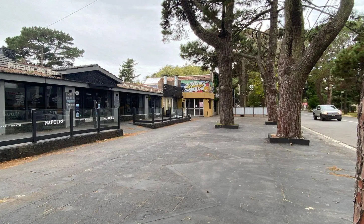 IMPORTANTE ESQUINA COMERCIAL EN ALQUILER SOBRE AV. SAN BERNARDO - INMEJORABLE UBICACIÓN 2