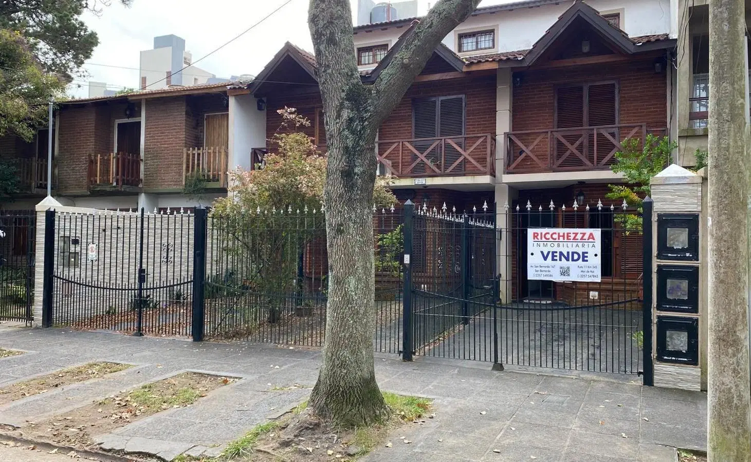 DUPLEX CUATRO AMBIENTES CON COCHERA, PATIO Y QUINCHO CUBIERTO - TODOS LOS SERVICIOS CONECTADOS 4