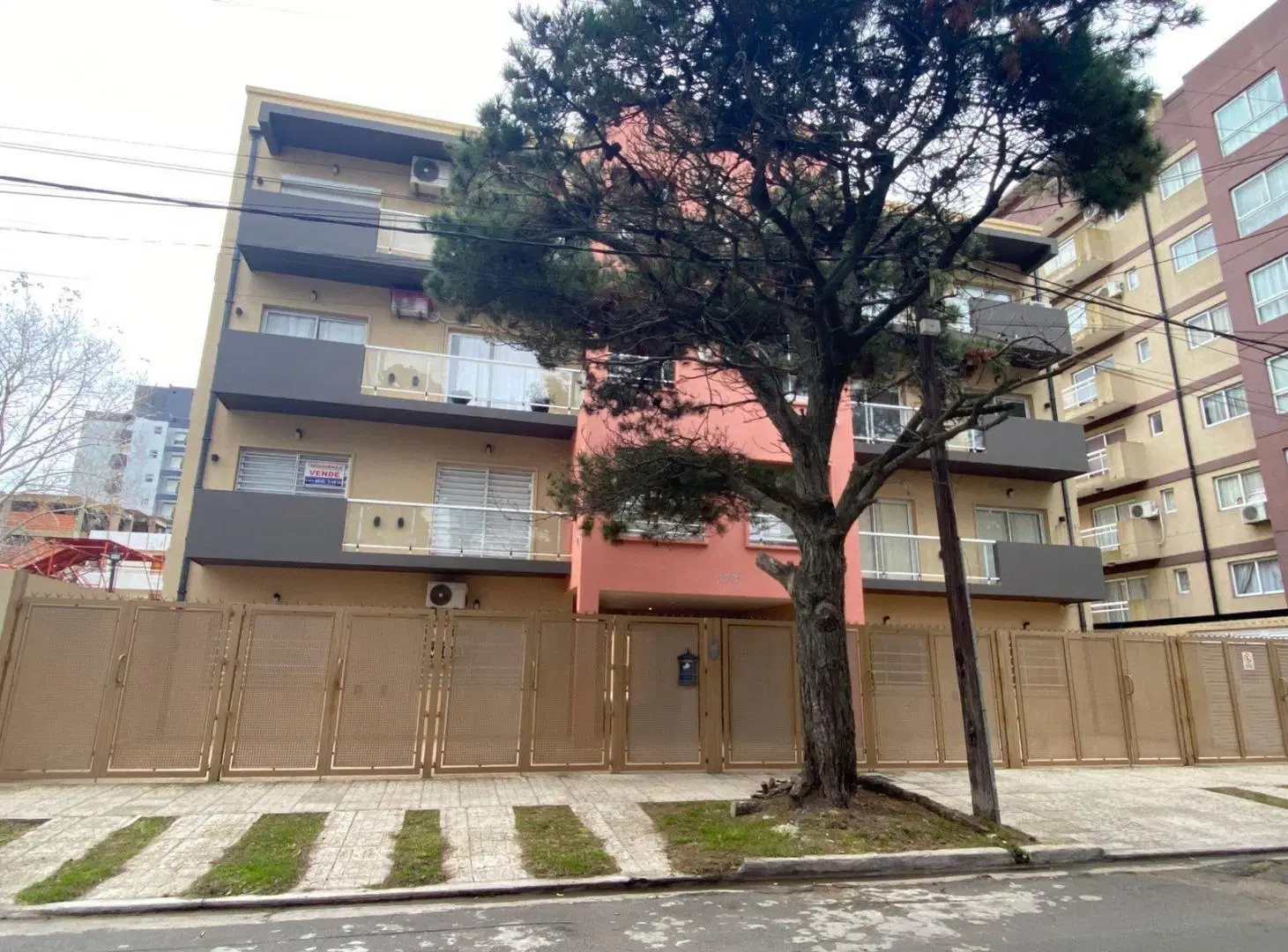 MODERNO DEPARTAMENTO DOS AMBIENTES A METROS DEL MAR Y LA PEATONAL 1