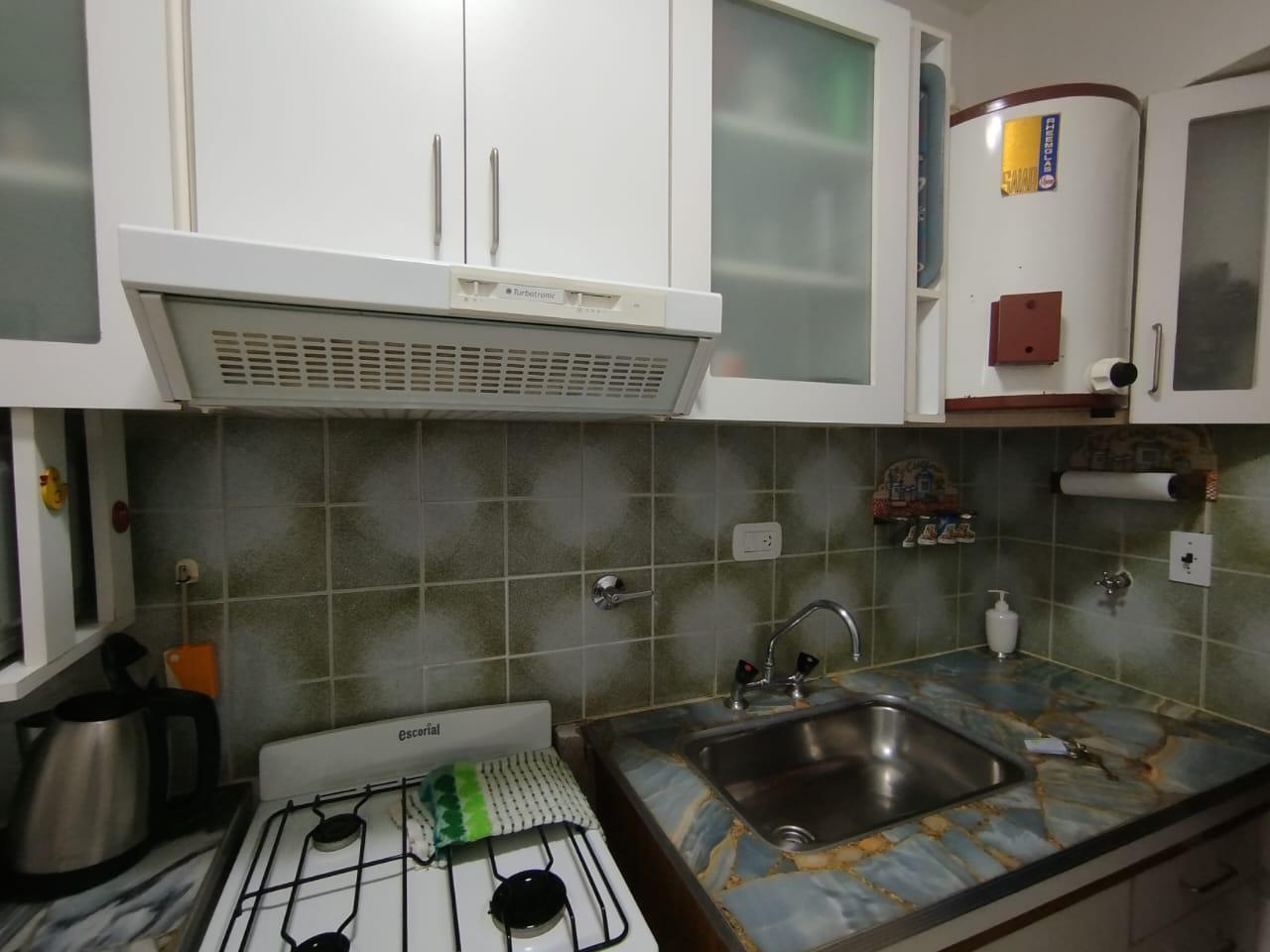 Foto de DEPARTAMENTO TRES AMBIENTES CON COCHERA, imagen 3