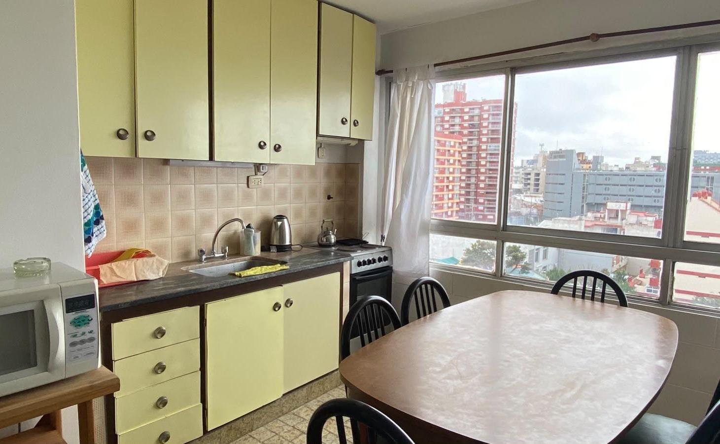 Foto de DEPARTAMENTO TRES AMBIENTES CON EXCELENTE VISTA AL MAR, imagen 4