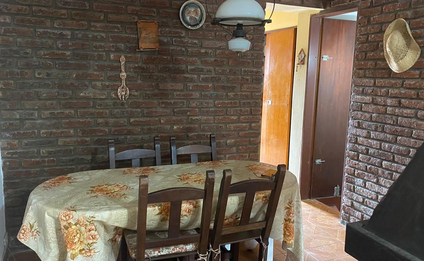 Foto de TRIPLEX CUATRO AMBIENTES CON GARAJE SOBRE AV. SAN BERNARDO, imagen 2