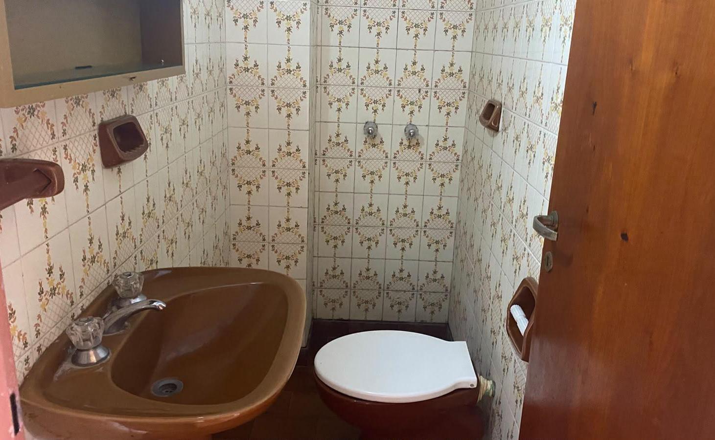Foto de TRIPLEX CUATRO AMBIENTES CON GARAJE SOBRE AV. SAN BERNARDO, imagen 3