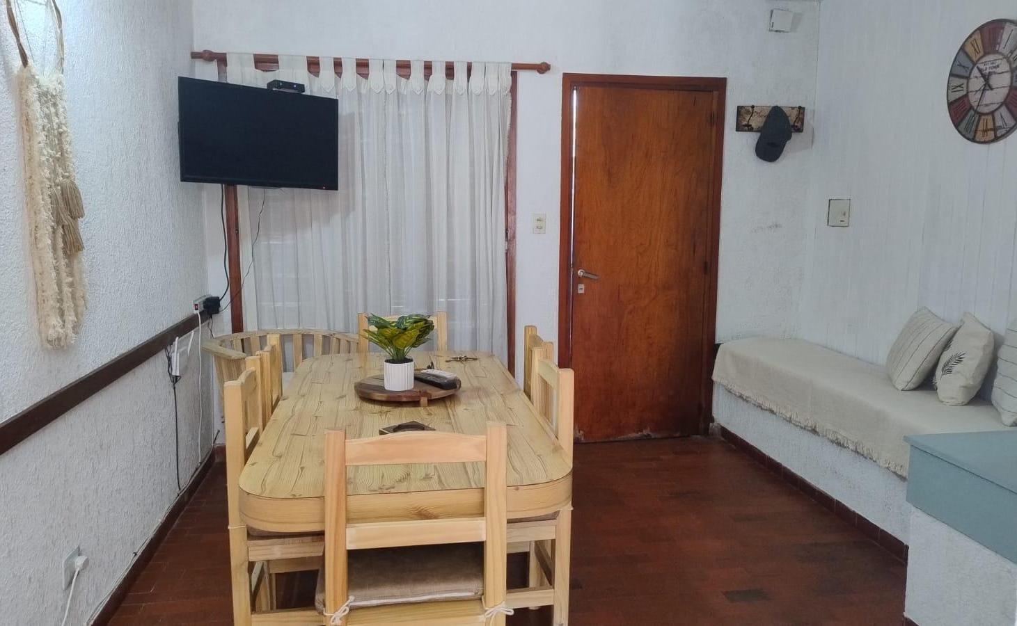 Foto de DUPLEX TRES AMBIENTES CON COCHERA A MTS DE AV. SAN BERNARDO, imagen 2