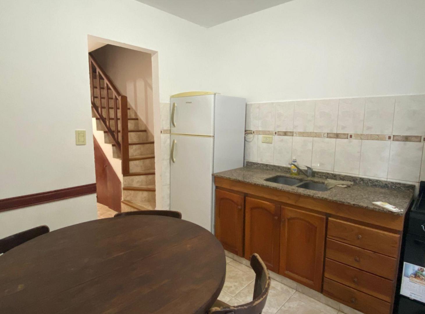 Foto de DUPLEX CUATRO AMBIENTES CON COCHERA - IDEAL VIVIENDA PERMANENTE, imagen 4
