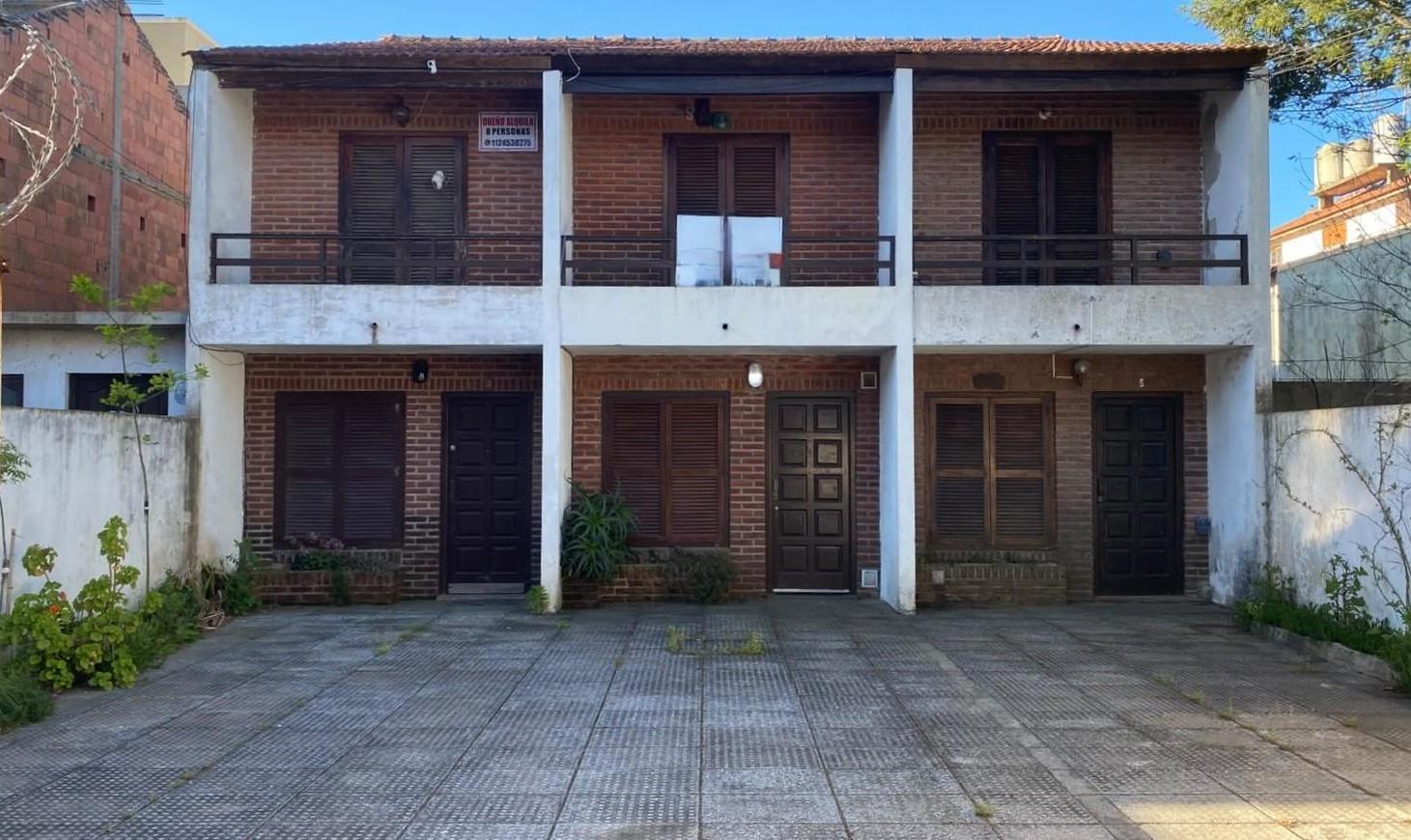 Foto de DUPLEX TRES AMBIENTES CON PATIO Y COCHERA FIJA - IDEAL PARA VACACIONAR, imagen 1